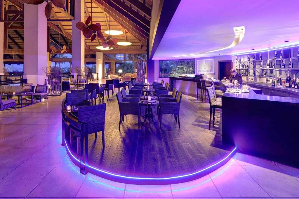 פינסטראט Asia Gardens Hotel & Thai Spa, A Royal Hideaway Hotel מראה פנימי תמונה Restaurant