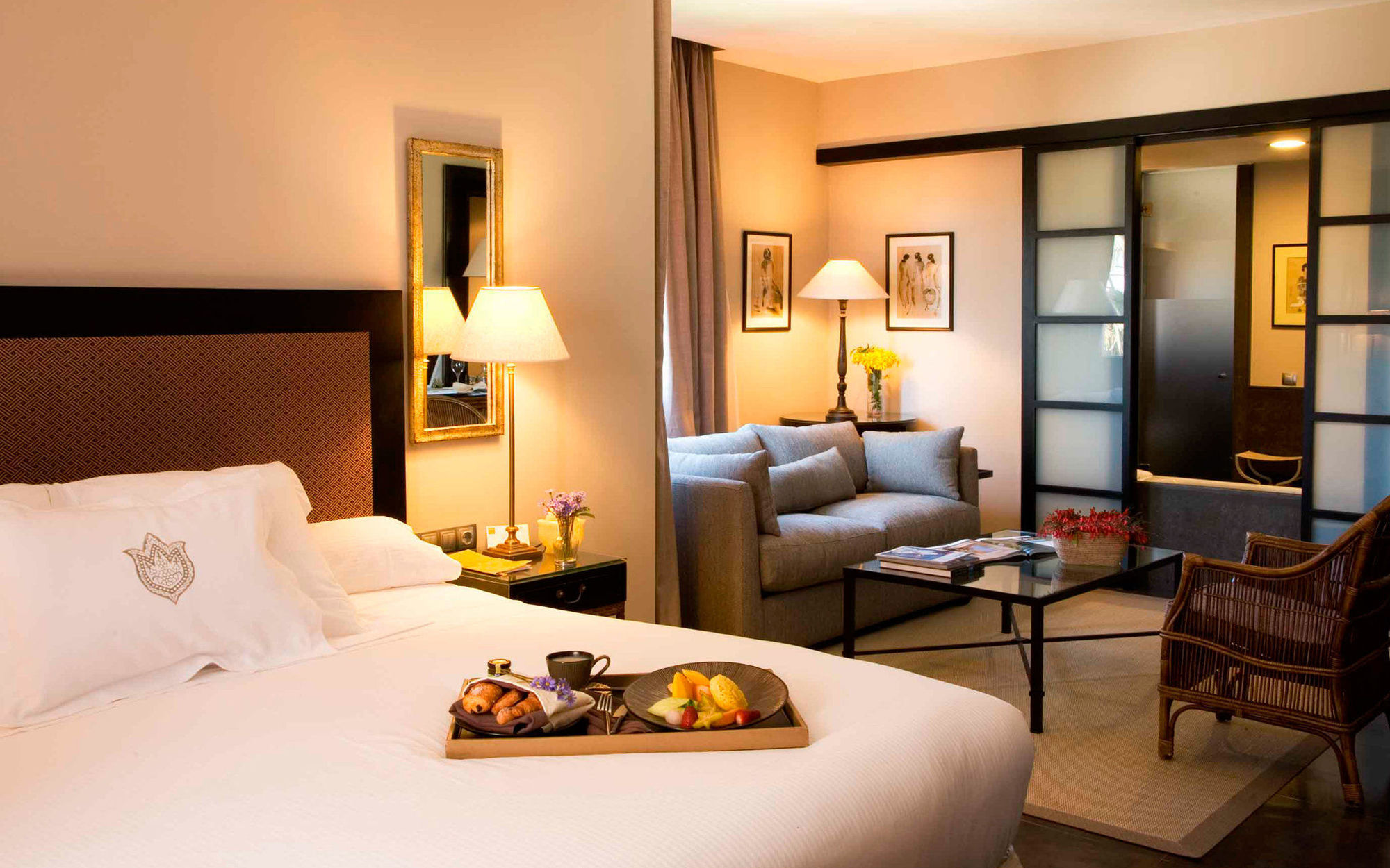 פינסטראט Asia Gardens Hotel & Thai Spa, A Royal Hideaway Hotel מראה חיצוני תמונה A room at the Mandarin Oriental, Madrid
