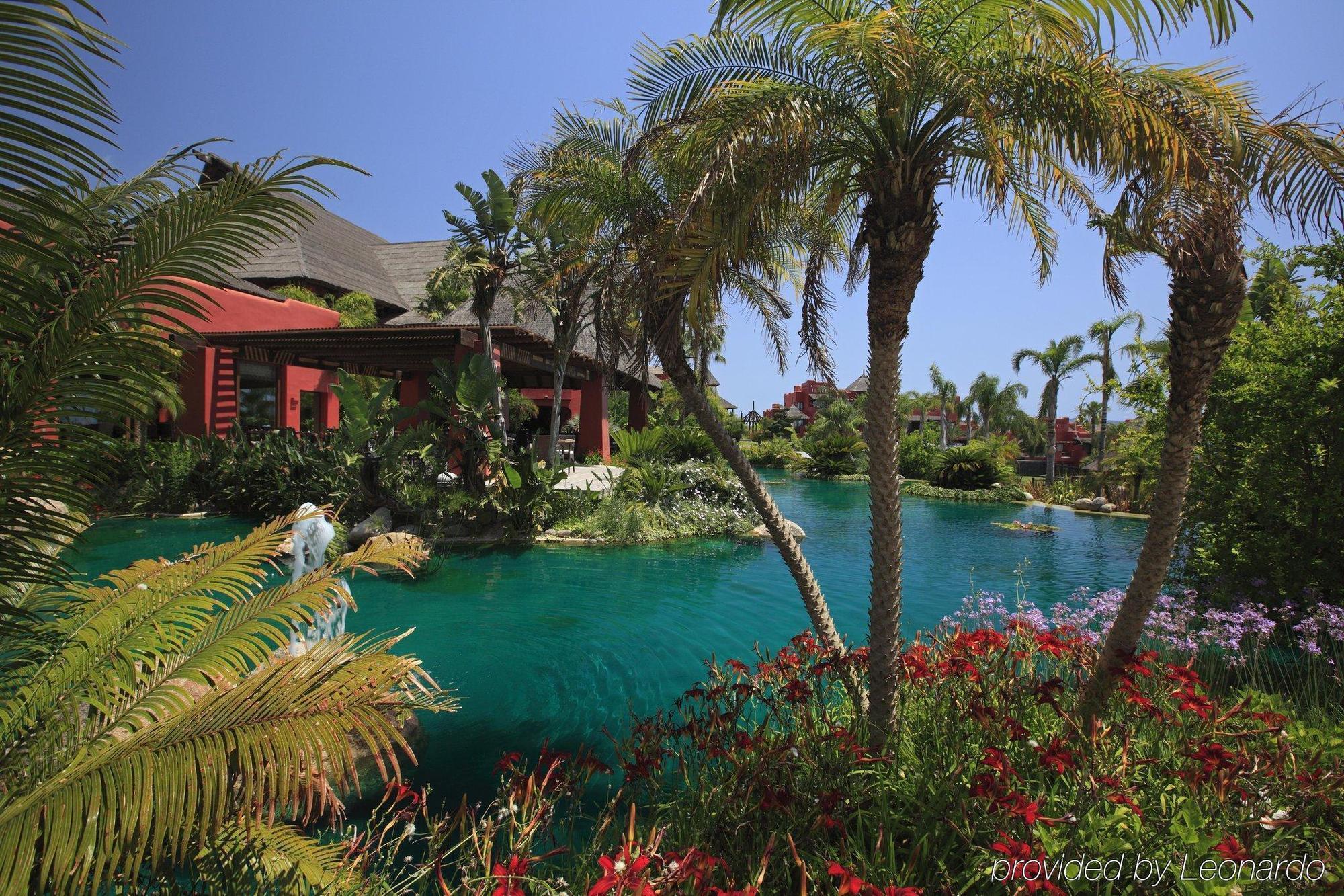 פינסטראט Asia Gardens Hotel & Thai Spa, A Royal Hideaway Hotel מראה חיצוני תמונה Hard Rock Hotel