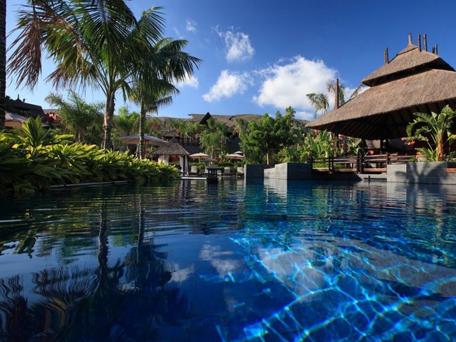 פינסטראט Asia Gardens Hotel & Thai Spa, A Royal Hideaway Hotel מראה חיצוני תמונה The pool at the Four Seasons Resort